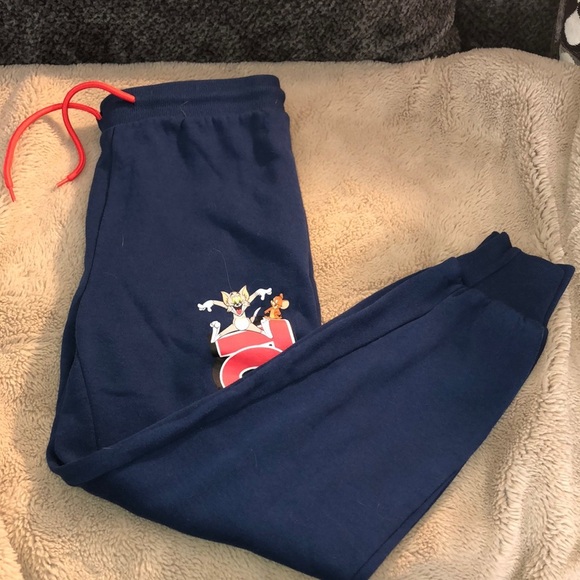 🔹4 for $30 Tom and Jerry Joggers, Medium - Picture 1 of 6